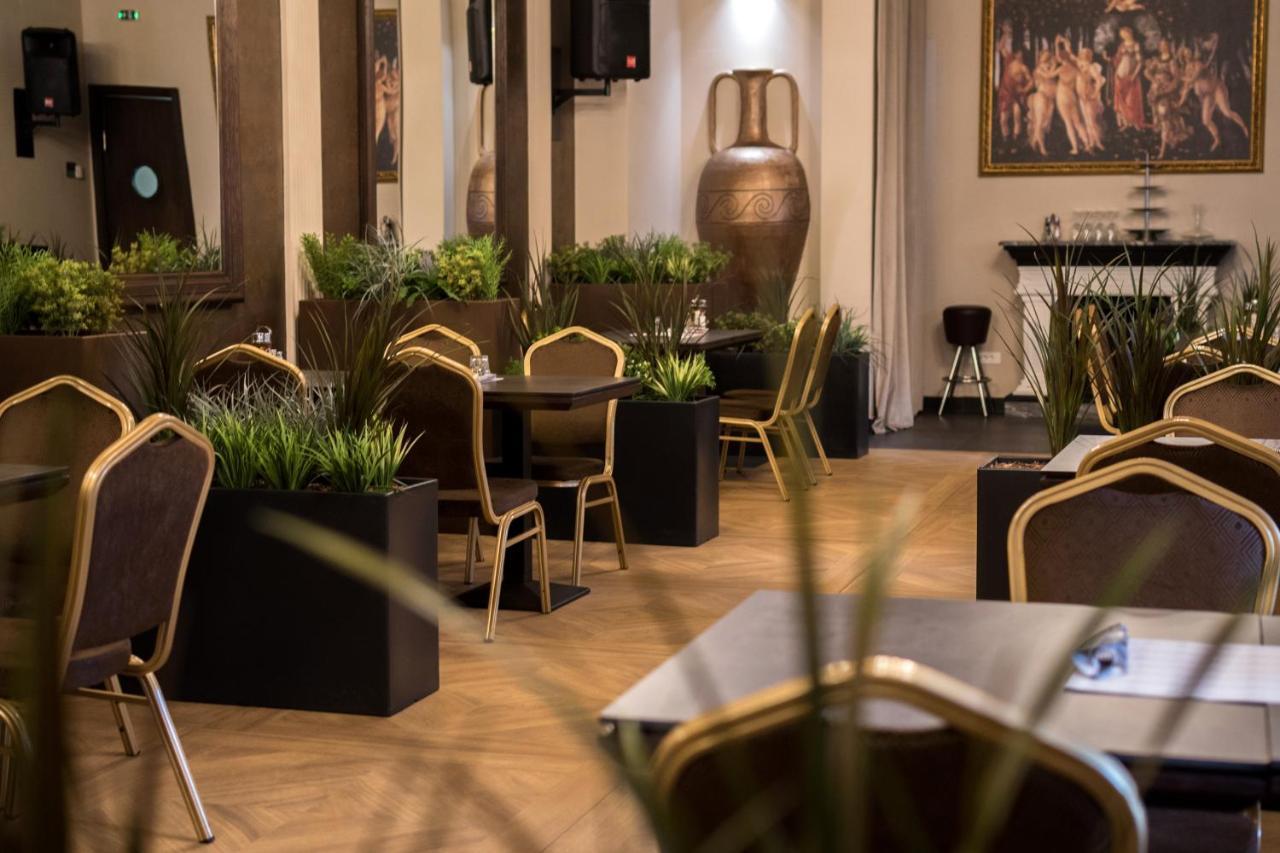 Hotel Grand Hedonist Pancevo Exterior photo