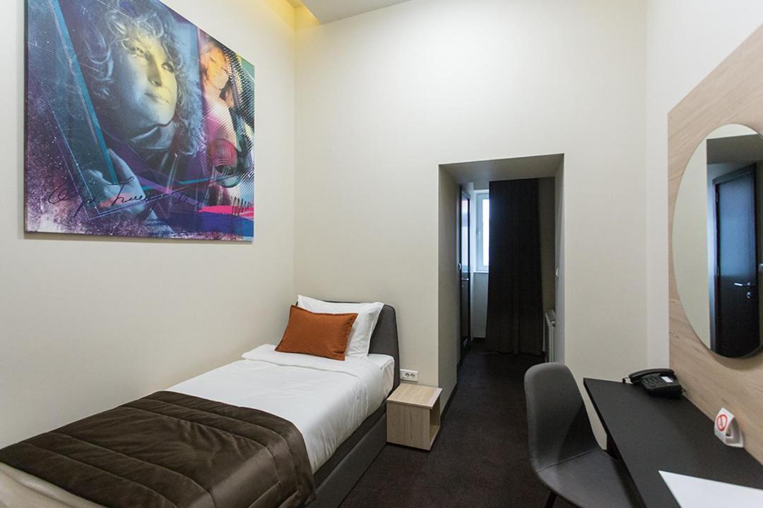 Hotel Grand Hedonist Pancevo Exterior photo