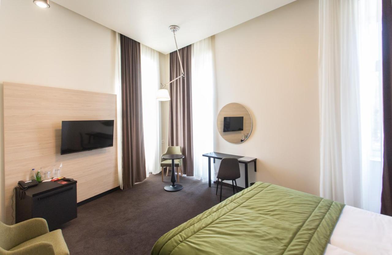 Hotel Grand Hedonist Pancevo Exterior photo